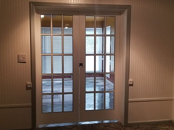 5th image of 3828 Woodlake Dr