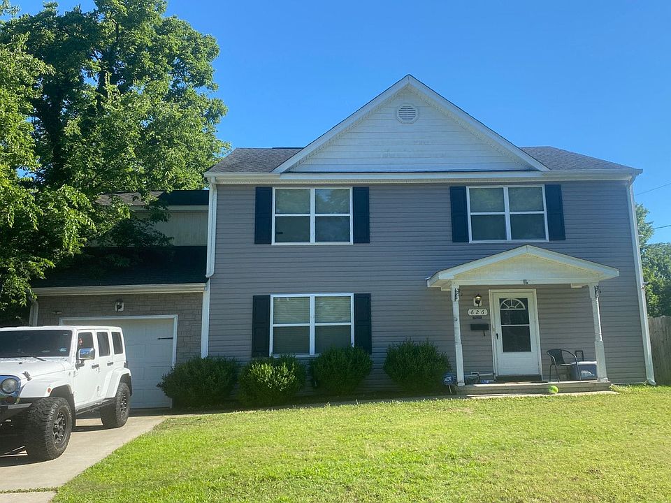 1st image of 626 Palmer Turn
