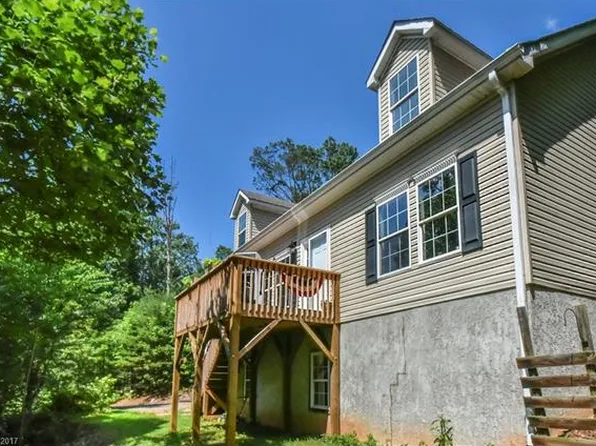 99 Indian Hills Dr, Leicester, NC 28748