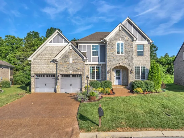 412 Warren Hill Dr, Mount Juliet, TN 37122