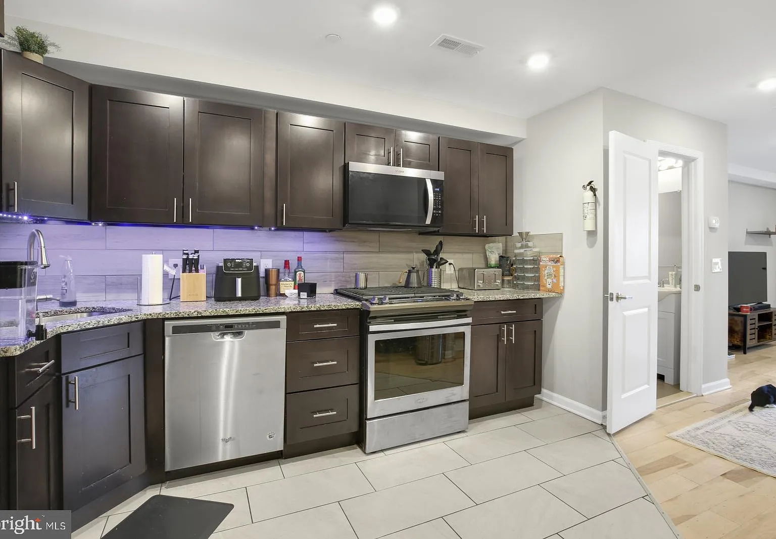 2 bed, 2.5 bath, $1,695 — Photo 2