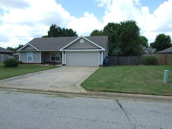 2nd image of 2711 SE 5th St