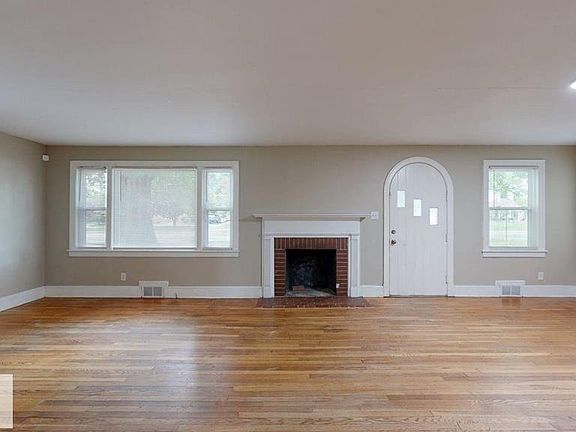 3rd image of 2028 Westover Dr