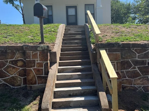 411 N Lincoln Ave, Sand Springs, OK 74063