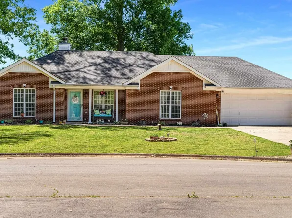 345 Earnhardt Dr, New Market, AL 35761