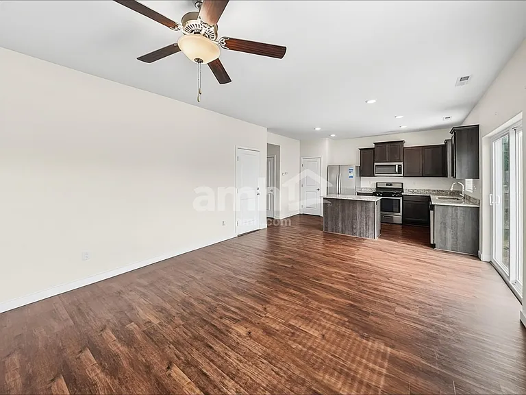 1219 W 15th Ave — Photo 6