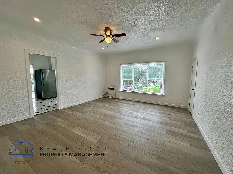 2214 S Leland St — Photo 3