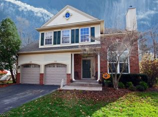 12 Rider Ter, Princeton, NJ 08540