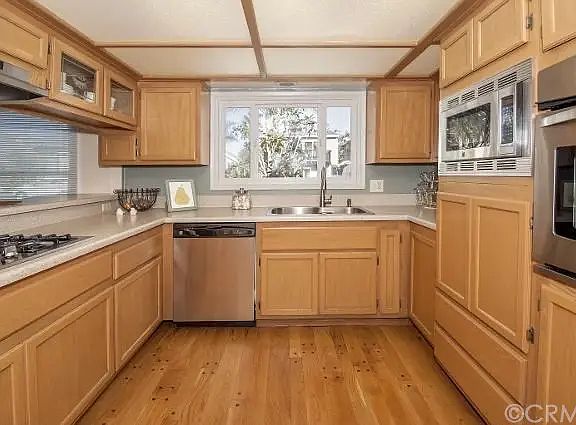 4th image of 226 5th St