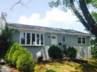 942 N McKinley Rd, Arlington, VA 22205