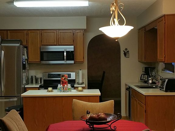 5th image of 285 Caitlan Ct