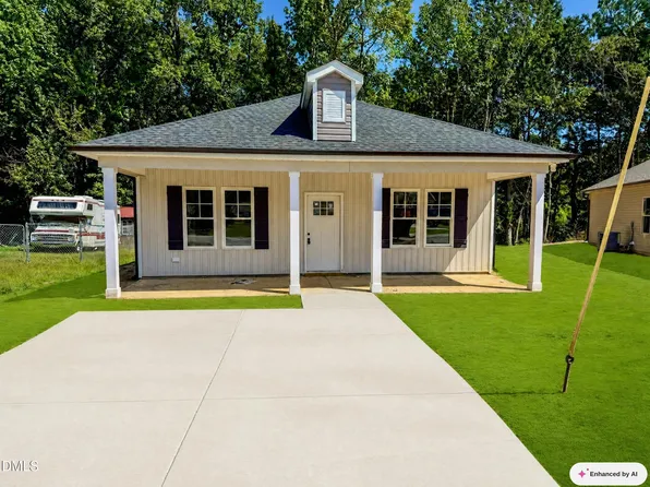 1011 E Maplewood Dr #A, Benson, NC 27504