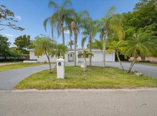 9280 SW 164th St, Palmetto Bay, FL 33157