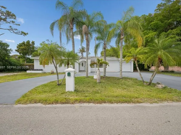 9280 SW 164th St, Palmetto Bay, FL 33157