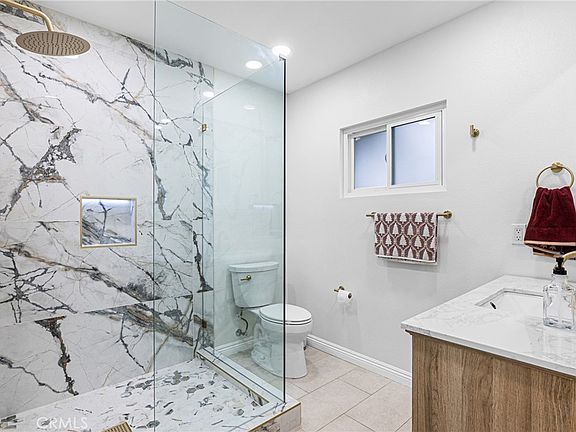 3rd image of 9839 Pomering Rd