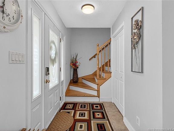 4th image of 228 Rennick Rd