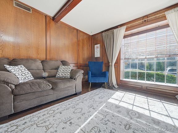 5th image of 4446 E 68th St Unit 392