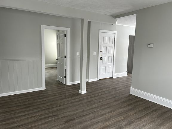 5th image of 529 Main St