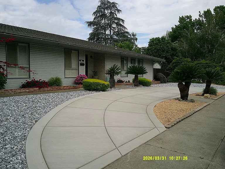 390 S Almond St — Photo 51