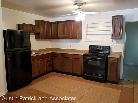 2nd image of 6268 Susan Ln