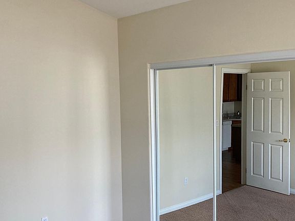 3rd image of 14427 Weddington St #4