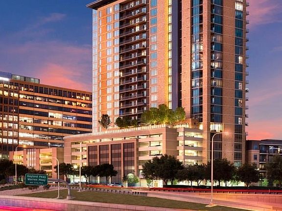 3rd image of 7201 Dallas Pkwy #2421