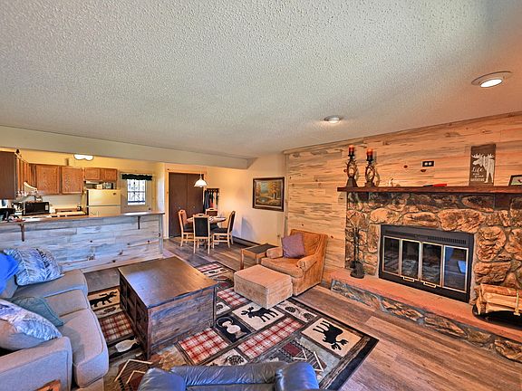 5th image of 200 Tall Pine Cir #A