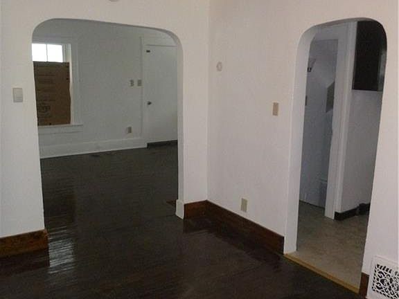 4th image of 319 Lease St
