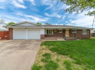 200 N Thomas St, Mount Hope, KS 67108