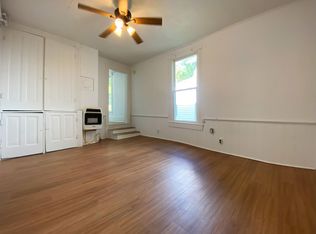 357 Chestnut Ave APT 4, Waynesboro, VA 22980