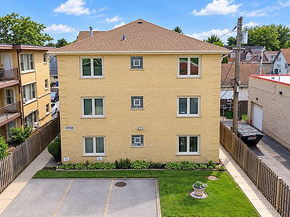 2nd image of 6743 W Irving Park Rd APT 202