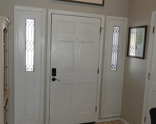 2nd image of 3109 NE Colonial Dr