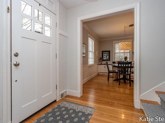5th image of 865 Bellclaire Ave SE