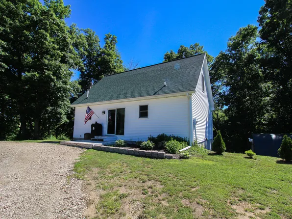60061 Shafer Brothers Rd, Three Rivers, MI 49093