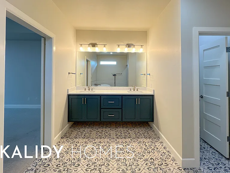 3925 NW 166th Ter — Photo 18