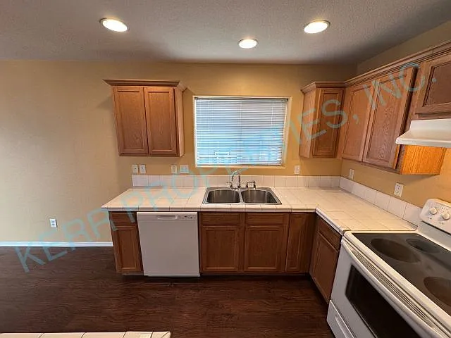 1111 SW 6th Way — Photo 6