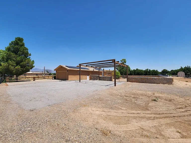 1535 Vajillo Ln — Photo 45