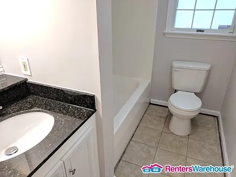 422 Reading Ave — Photo 11