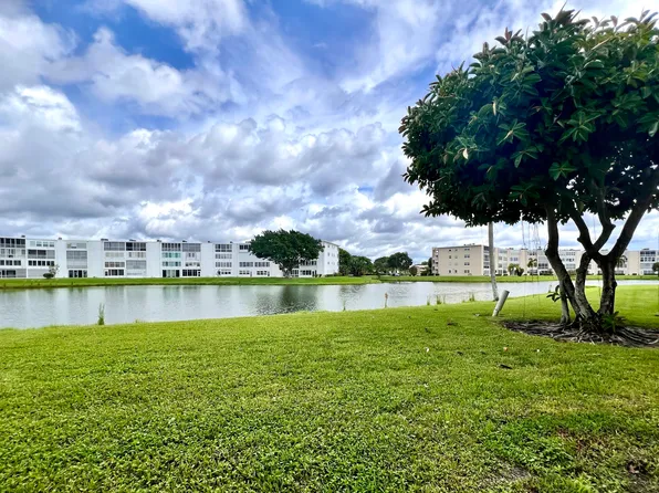109 Wellington A, West Palm Beach, FL 33417