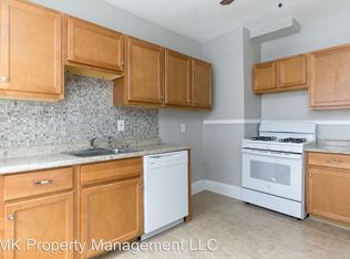 3322 E Overlook Rd, Cleveland Heights, OH 44118