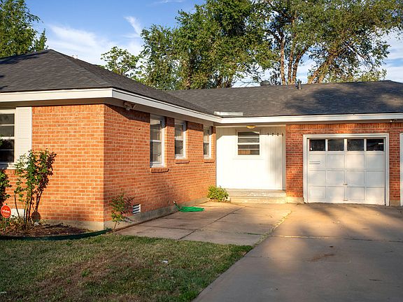 2nd image of 3206 Fleetwood Dr