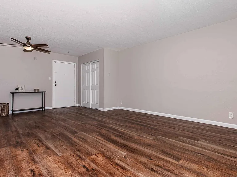 4401 Central Ave — Photo 87