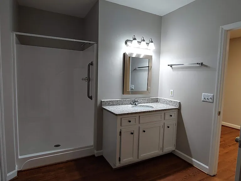 lexington garden apartments — Photo 3