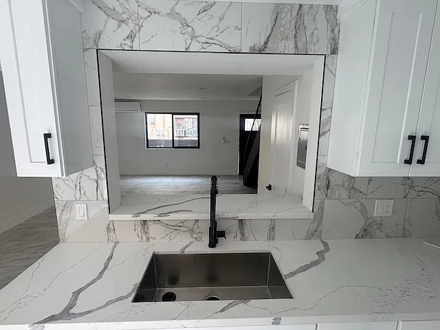 2668 Randolph St — Photo 13