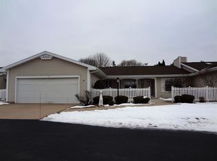 52 Fiesta Ct APT C, Appleton, WI 54911