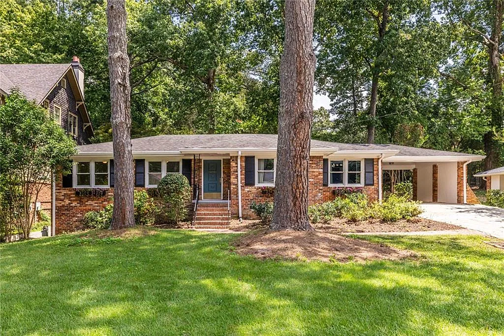 3 bed, 2.0 bath, 2254 sqft, $4,000 — Photo 1