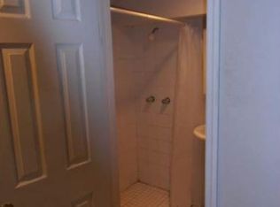 3715 Southwest Trfy APT 100, Kansas City, MO 64111