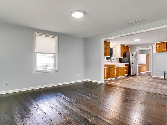 2nd image of 1117 N Greenview Ave