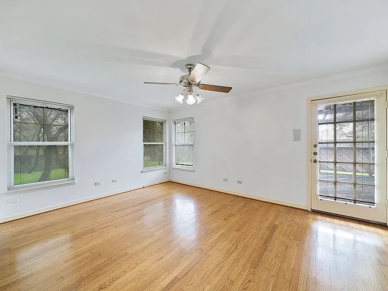 112 Sunway Dr — Photo 13