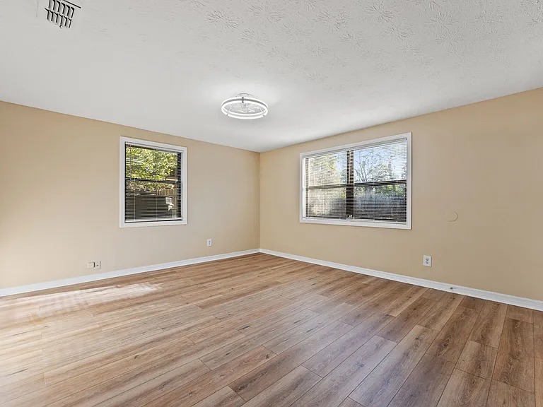 10172 Melanie Ave — Photo 10